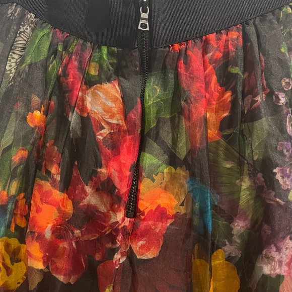 Alice + Olivia Yvonne Floral Maxi Gown Skirt - Picture 9 of 10